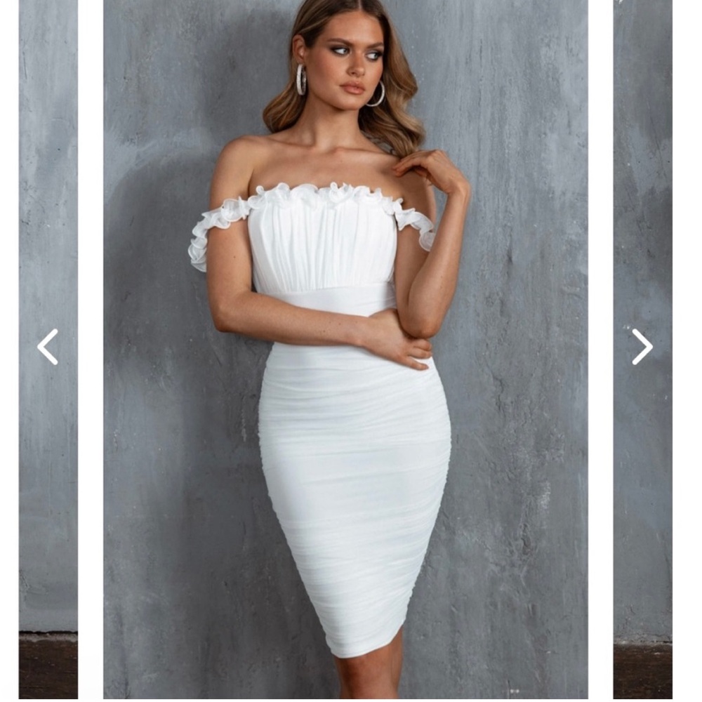 Selfie Leslie Elegant Off-Shoulder White Dress